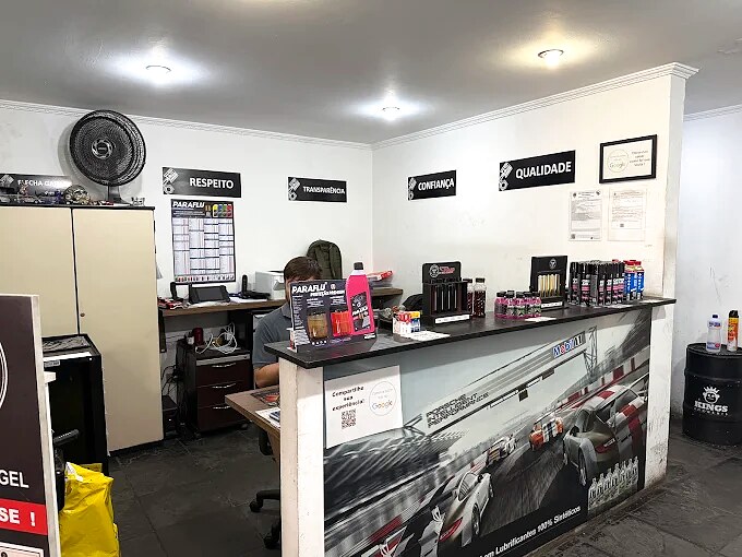 Balcão de atendimento da Flecha Garage