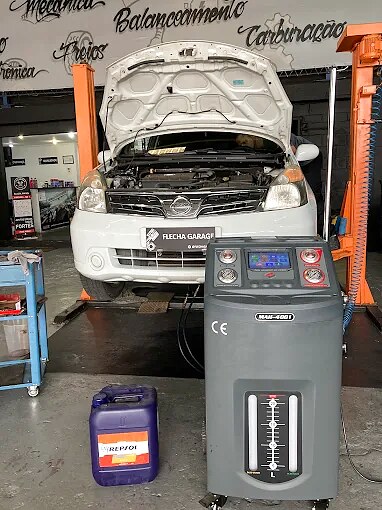 Troca de óleo do câmbio automático na Flecha Garage